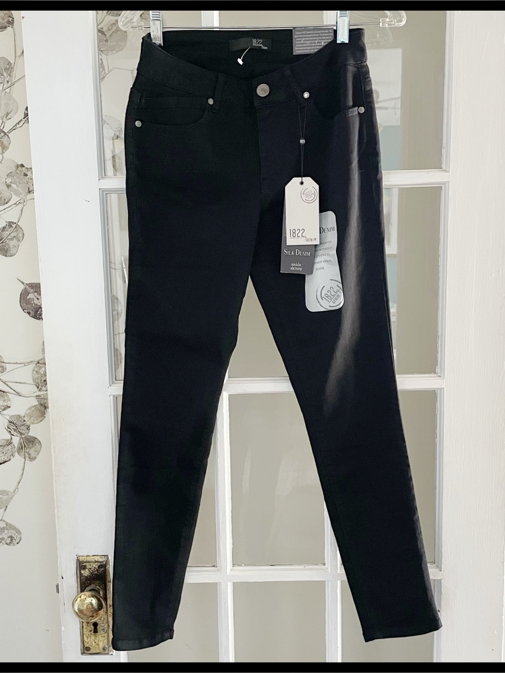 🆕 {1822 Denim} Stretch Ankle Skinny Jeans